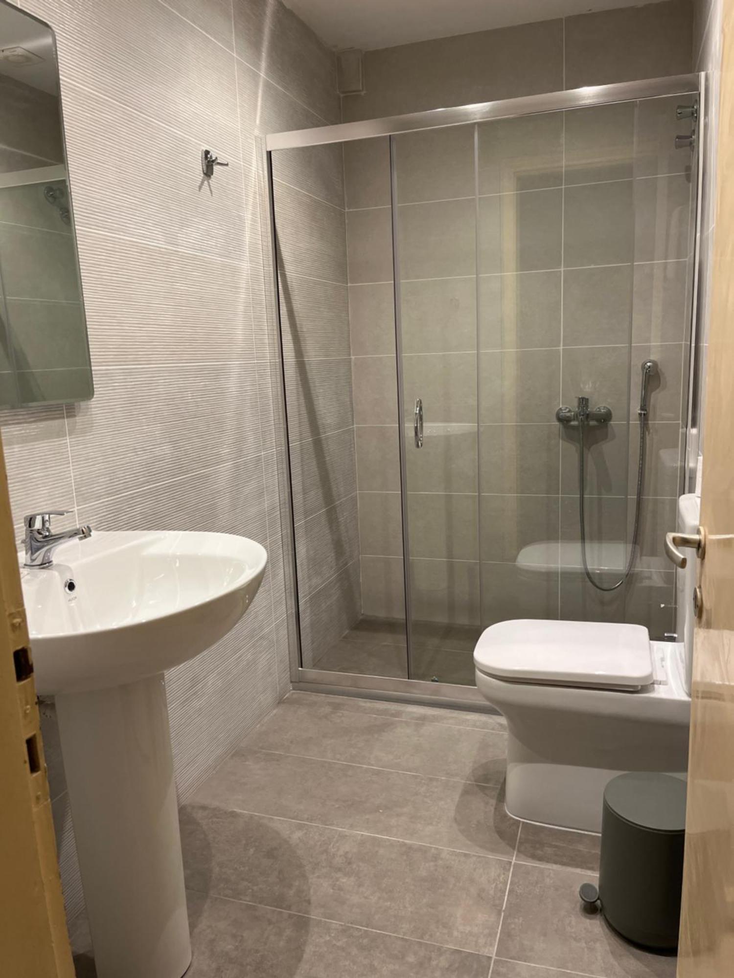 Artemis Hotel *